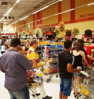Prefeito de Teresina-PI flexibiliza o isolamento e autoriza o funcionamento de postos e supermercados