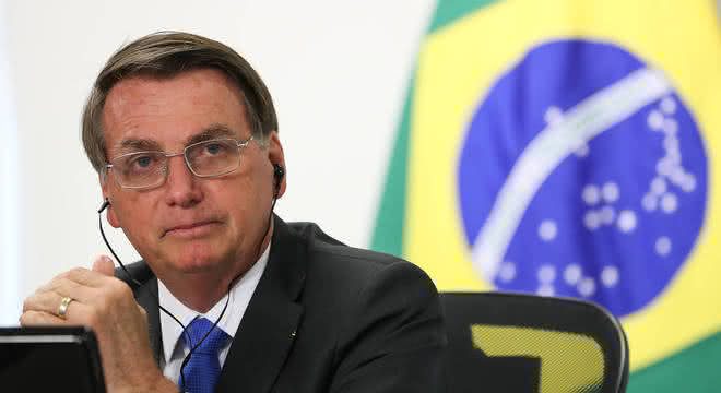 ‘Surtos arrogantes e ameaças de intervenção’ diz ministro do TSE sobre atitude de Bolsonaro