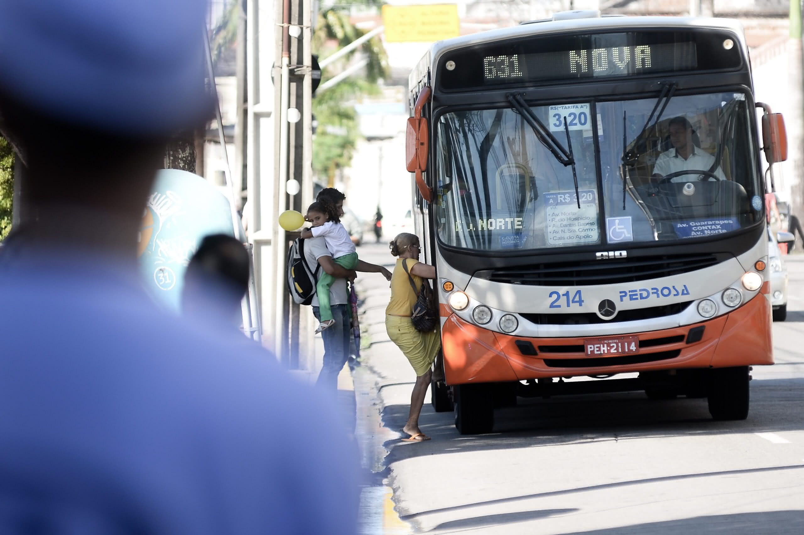 Fecomércio estuda medidas para evitar superlotação e melhorar transporte público de Recife