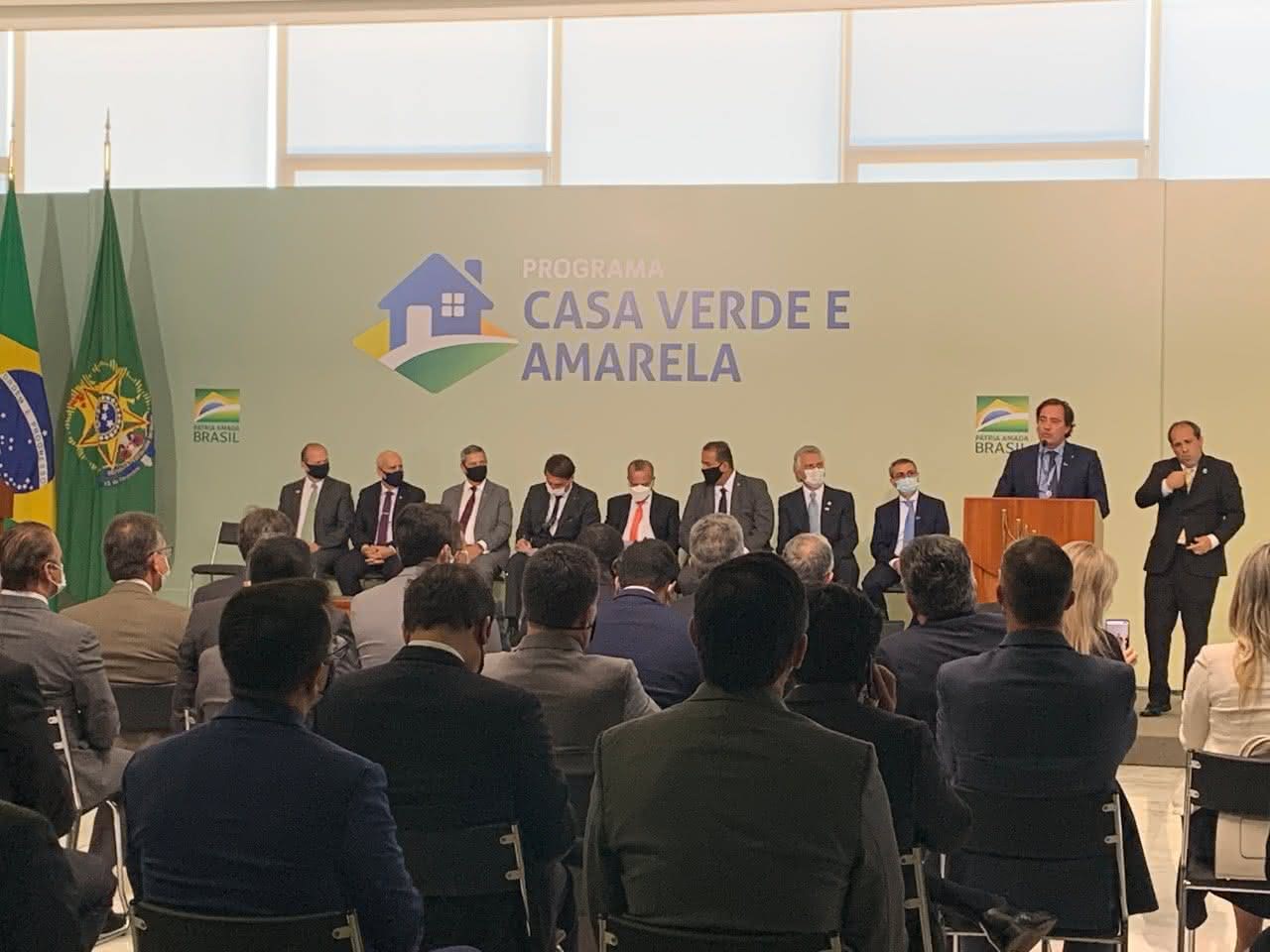 “Menor taxa de juros na história” afirma o Ministro Rogério ao falar do Casa Verde e Amarela