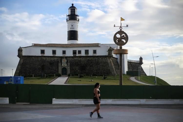 Salvador segue mais uma etapa de flexibilização e libera visitação no Farol da Barra (Foto: Raphael Mullher)