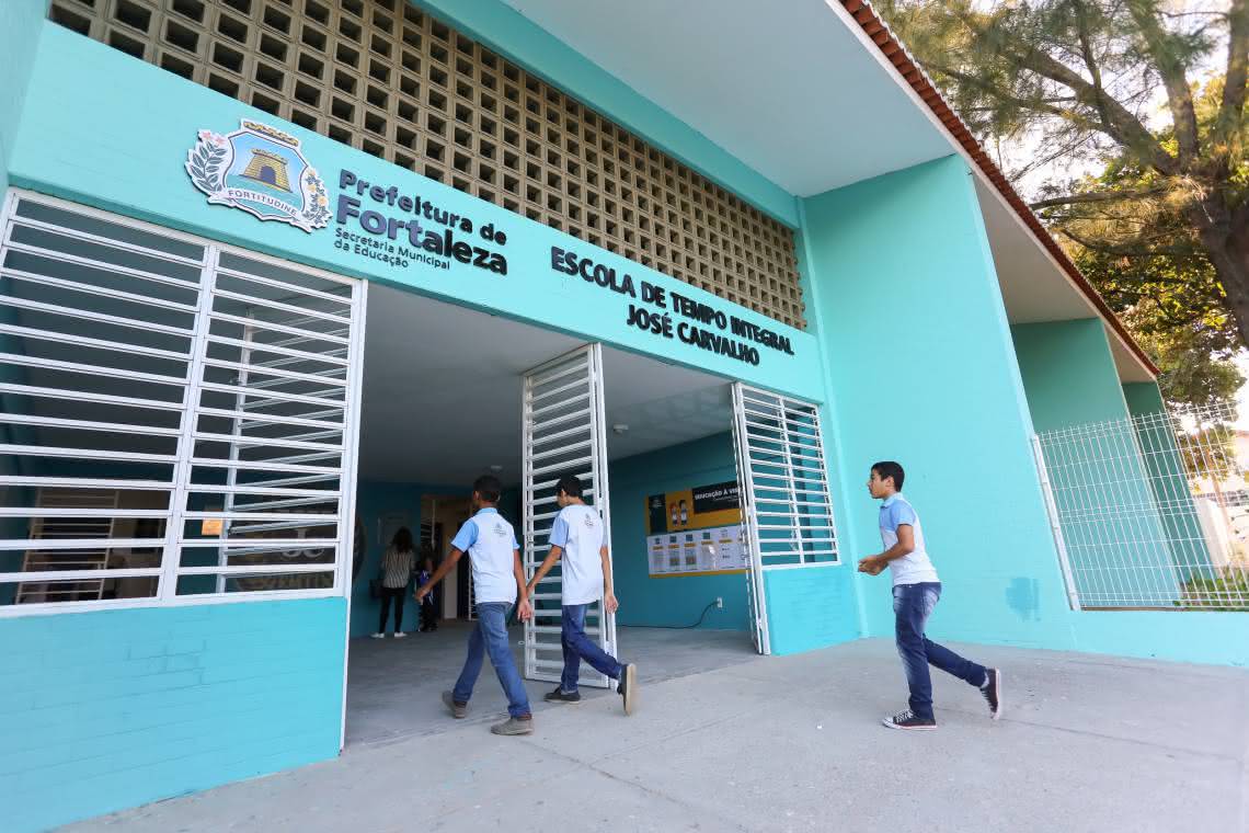 Governo de Fortaleza anuncia aplicativo de matrícula digital para 2021