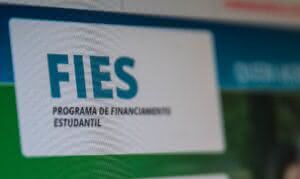 FIES 2021: MEC divulga edital com informações sobre Enem de anos anteriores