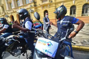 Em Pernambuco, pessoas cadastradas na Farmácia do Estado passam a receber medicamentos EM CASA