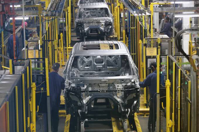 Fechamento das fábricas da Ford: O que muda para a economia Brasileira? (Imagem: Scott Olson/Getty Images   Leia mais em: https://vocesa.abril.com.br/economia/ford-fecha-fabricas-e-marca-o-fim-de-uma-historia-de-um-seculo-no-brasil/)
