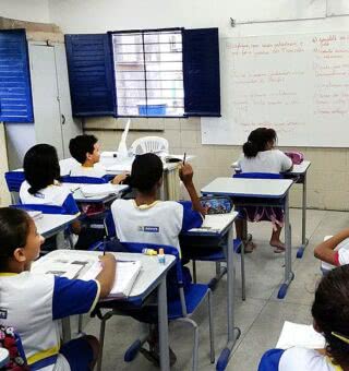 Rio de Janeiro define retomada as aulas remotas e presenciais na rede municial