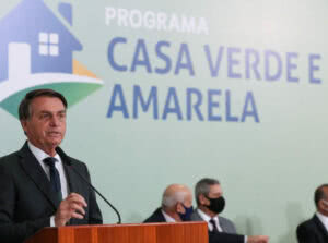 Bolsonaro sanciona lei do programa habitacional Casa Verde e Amarela