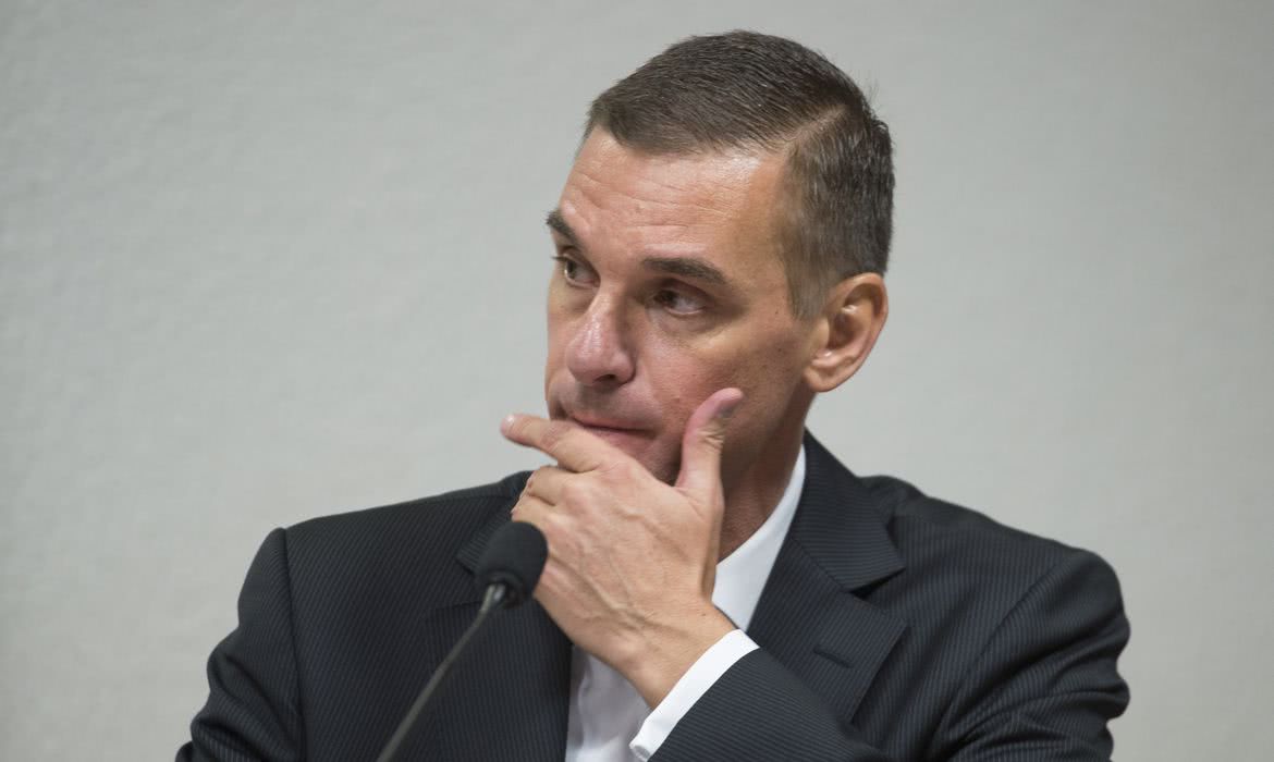 Jair Bolsonaro arquiteta mudança no comando do Banco do Brasil