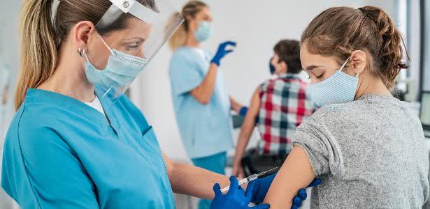 São Luís irá vacinar adolescentes de 13 anos contra COVID-19 esta quinta (05)