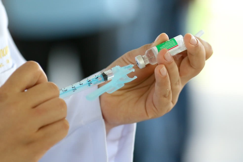 Baía Formosa inicia vacinação pessoas a partir de 18 anos