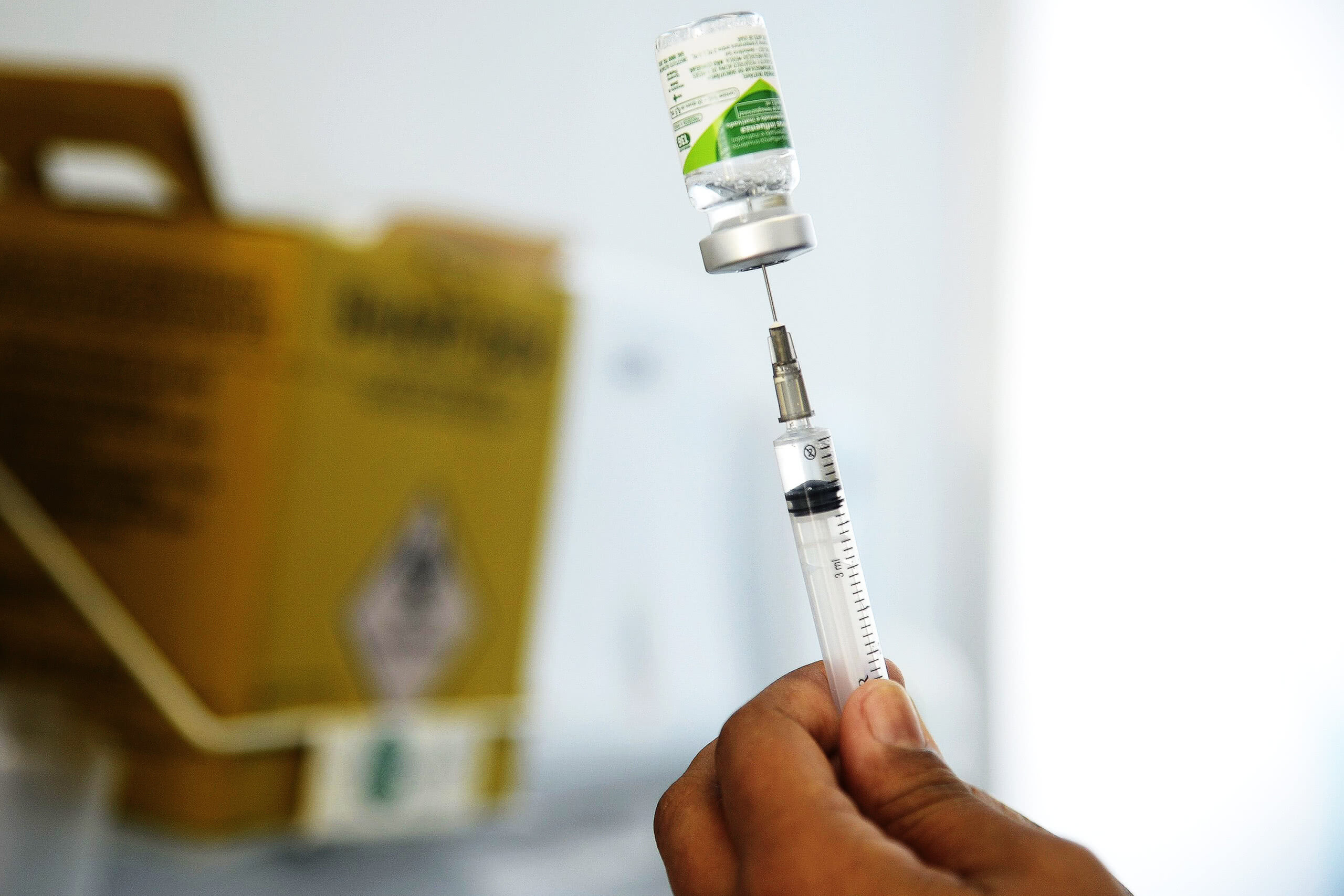 Governo de PE libera vacinação contra gripe comum para público geral