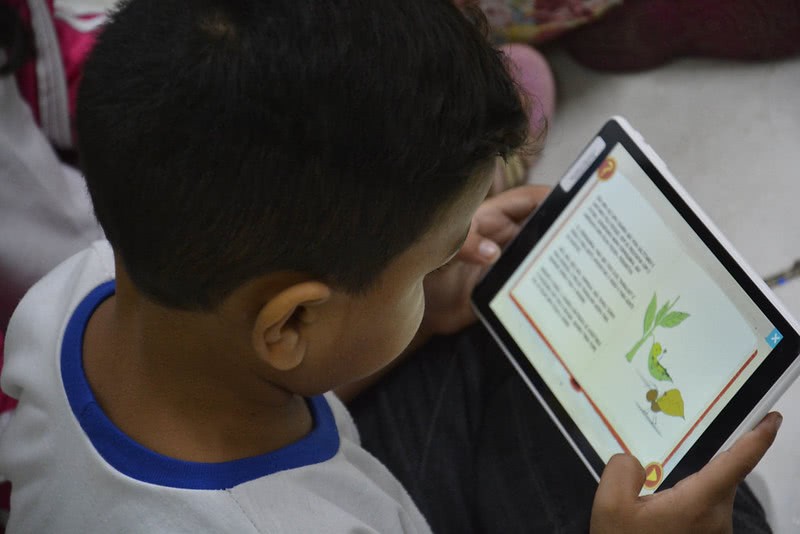 Programa “Contraturno Digital” é lançado para alunos no Amazonas