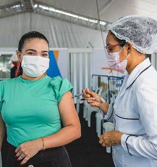 Salvador BA irá vacinar hoje sexta-feira (13) pessoas acima de 23 anos (Foto: Reprodução Google)