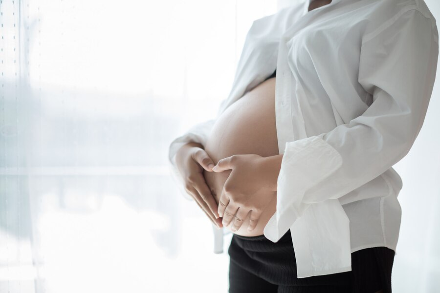 Licença-maternidade 2023: Como funciona? Quem Paga?